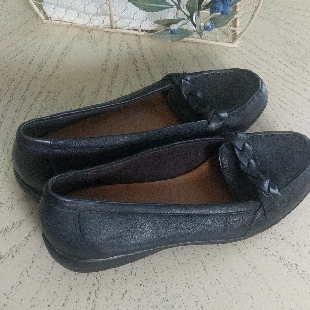 Clarks Black Flats Comfortable Slip-On Loafers